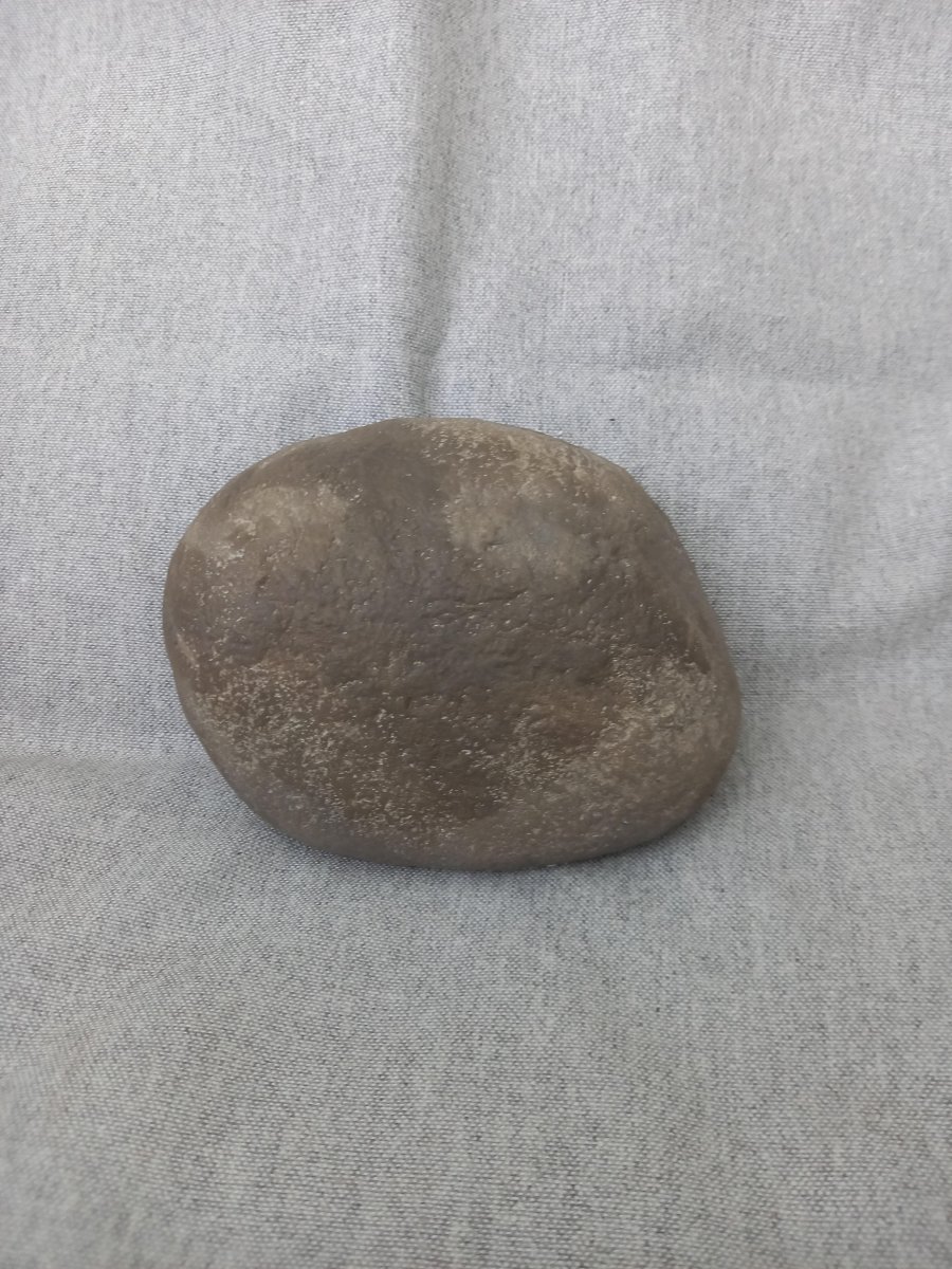 Harmaa kivikissa - Image 2