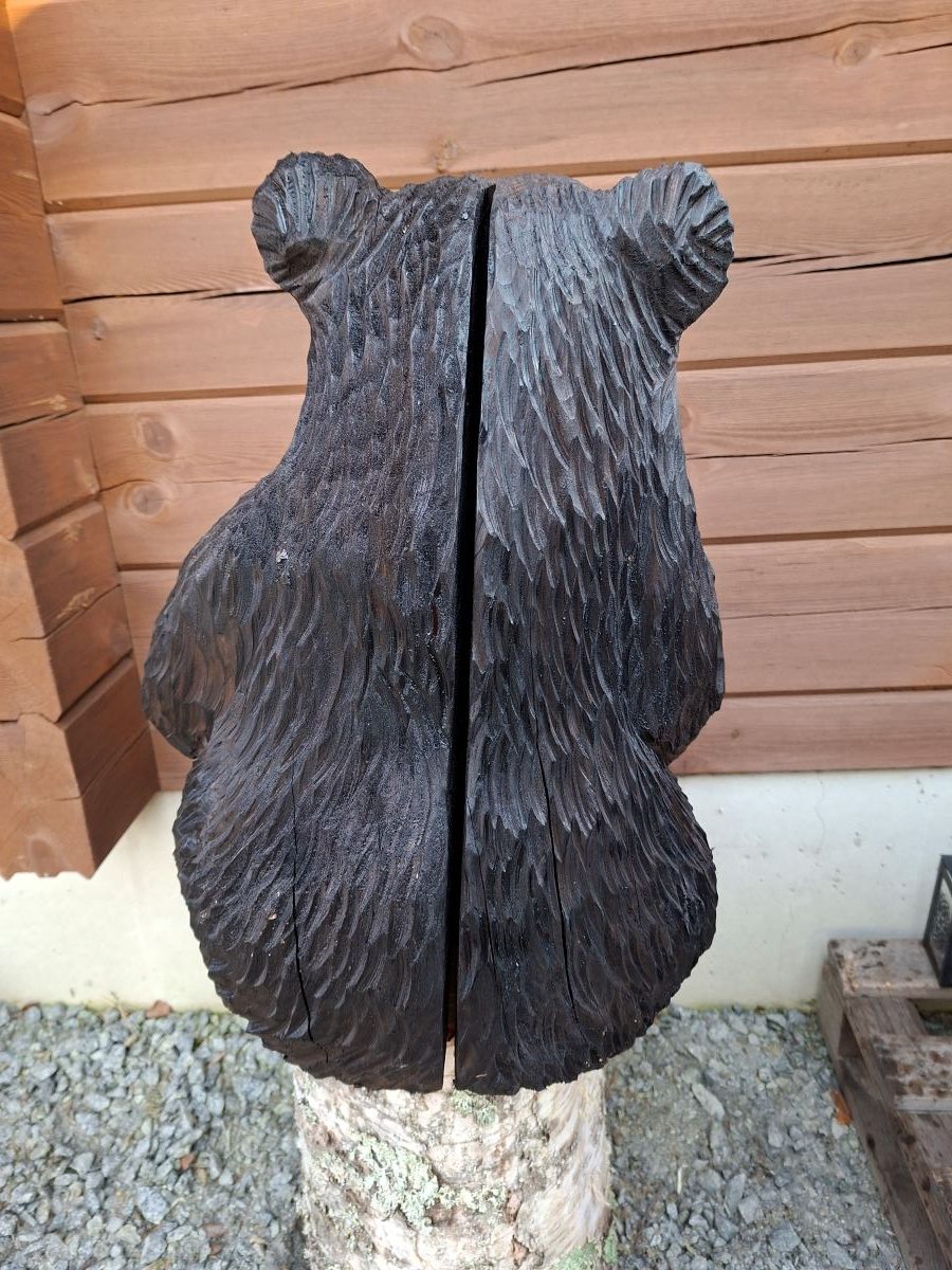 Moottorisahaveistos, istuva pöytäkarhu (Vain nouto) - Image 4