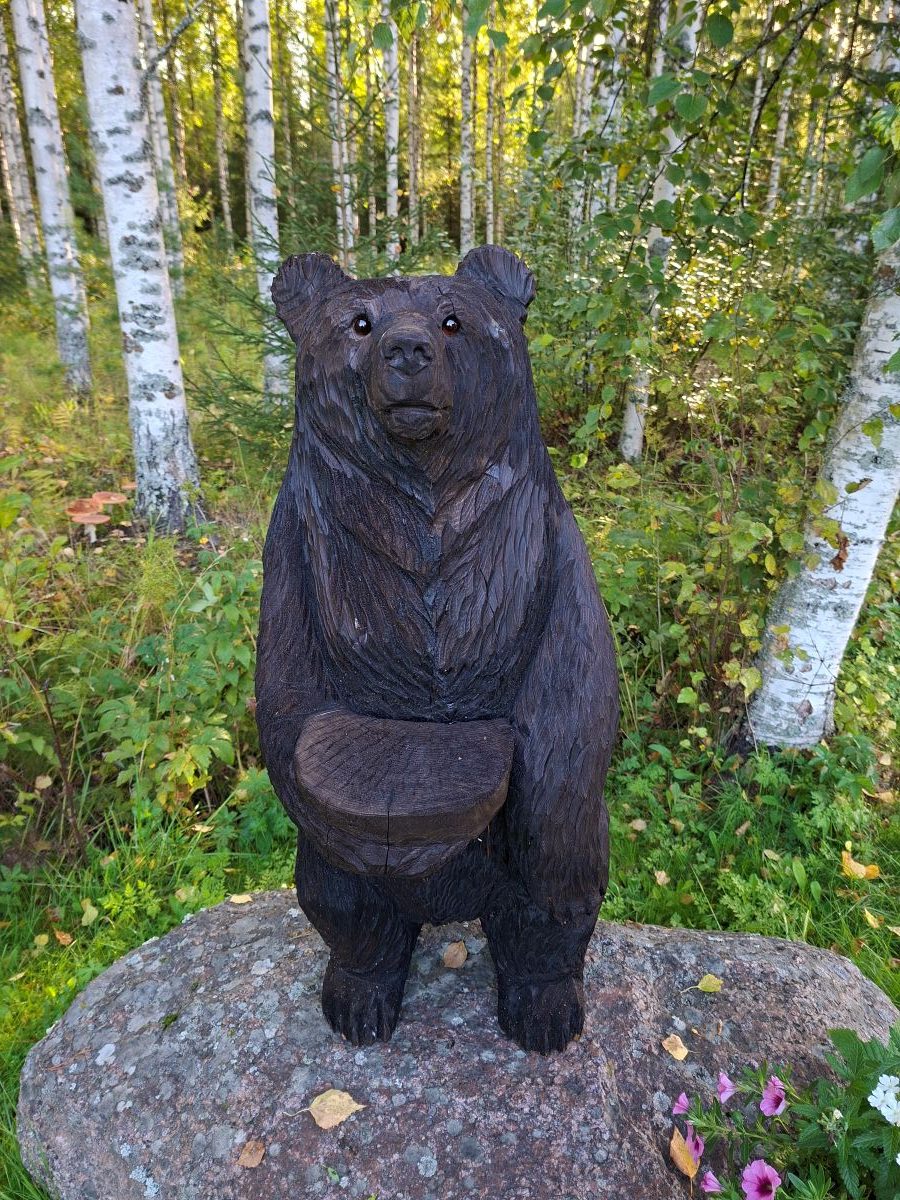 Moottorisahaveistos, seisova hyllykarhu. Hylly toisen tassun päällä. Vain nouto! - Image 2