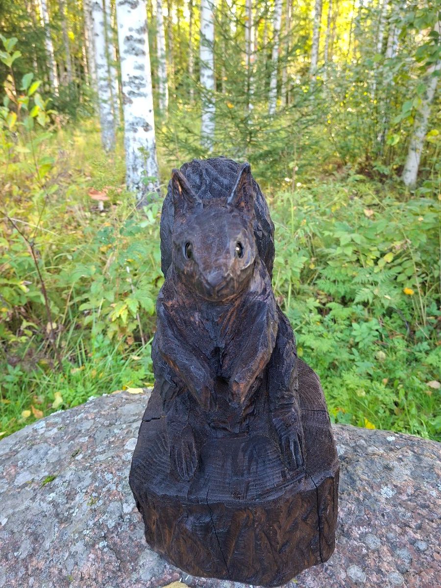 Moottorisahaveistos, orava - Image 2